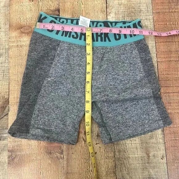 Gymshark Heather Gray Seamless Compression Shorts Women’s Size S Stretch Gym - Picture 5 of 5